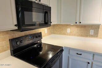 12024 W Acapulco Dr in El Mirage, AZ - Building Photo - Building Photo