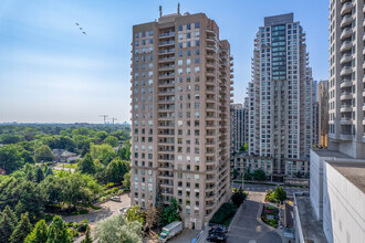 Empress Plaza in Toronto, ON - Building Photo - Building Photo