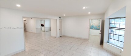 2708 Segovia St in Coral Gables, FL - Building Photo - Building Photo