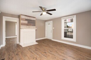 1012 Coulter St in Clarksville, TN - Building Photo