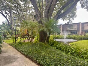 10605 Carrollbrook Way in Tampa, FL - Building Photo - Building Photo