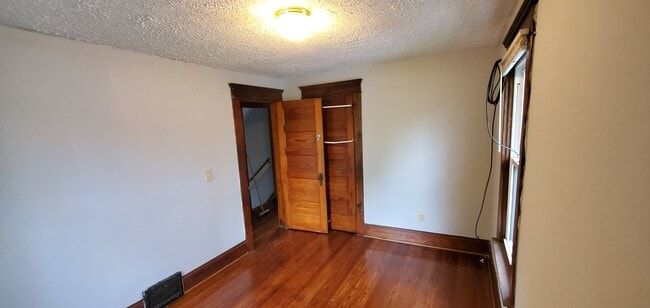 136 Hollinger Ave in Akron, OH - Building Photo - Building Photo
