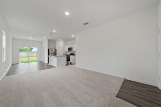 31318 Williams Lndg St in Waller, TX - Building Photo - Building Photo
