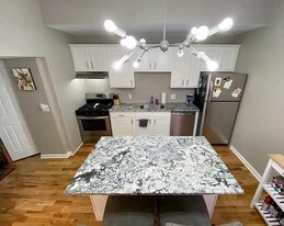 115 W 2nd Ave, Unit B