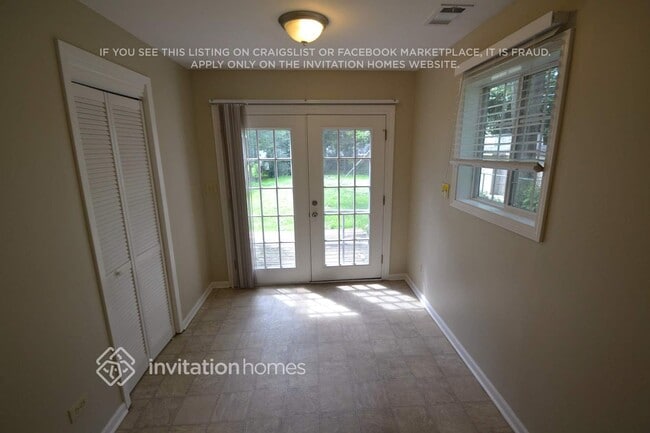 911 Paul St W in McHenry, IL - Building Photo - Building Photo
