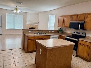 8655 Sumter Way in Fort Worth, TX - Building Photo - Building Photo