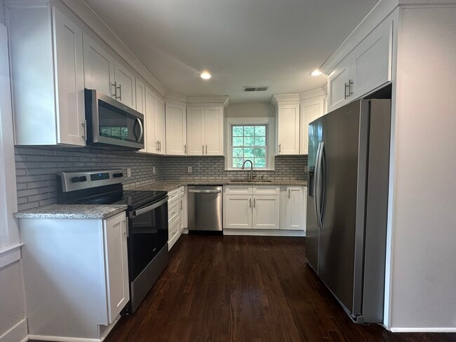 property at 569 Woods Dr NW