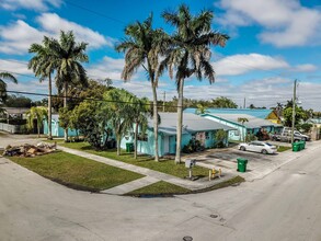 76 SW 8th Ave in Florida City, FL - Building Photo - Primary Photo