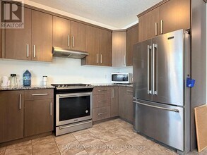 195 Collins St in Collingwood, ON - Building Photo - Building Photo