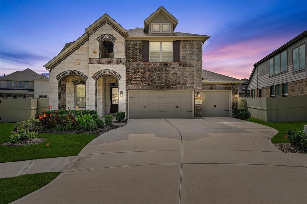 17040 Shy Leaf Ct in Shenandoah, TX - Building Photo