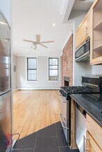 42 Avenue B, Unit 3 in New York, NY - Building Photo - Building Photo