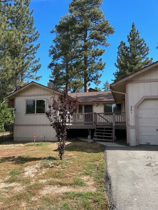 361 Oriole Dr in Big Bear Lake, CA - Building Photo