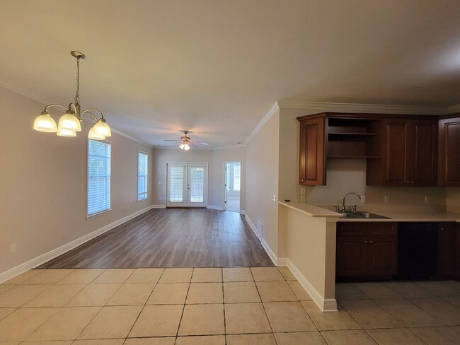 1575 Paul Russell Rd, Unit 901 in Tallahassee, FL - Foto de edificio - Building Photo