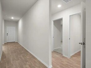 1817 Windsor Blvd in Lockhart, TX - Building Photo - Building Photo