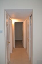 Midway Court Apartments in Clearwater, FL - Foto de edificio - Building Photo
