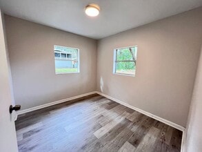 107 Oakland Dr in DeLand, FL - Building Photo - Building Photo