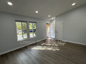 584 N Chestnut Ave in Rialto, CA - Building Photo - Building Photo