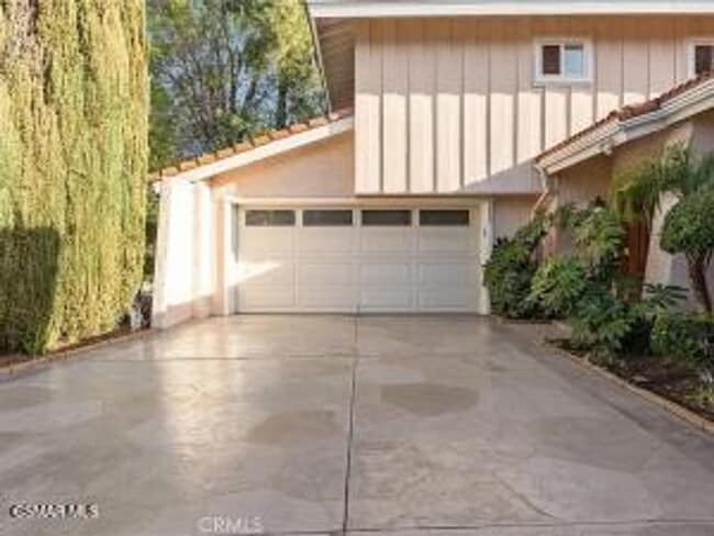 1885 Fallview Rd in Thousand Oaks, CA - Building Photo - Building Photo