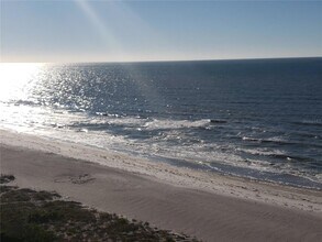 1460 Gulf Blvd, Unit 1102 in Clearwater, FL - Building Photo - Building Photo