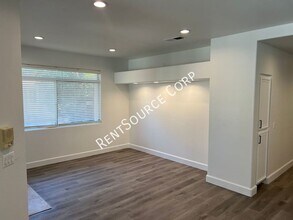 25939 Stafford Canyon Rd in Stevenson Ranch, CA - Building Photo - Building Photo