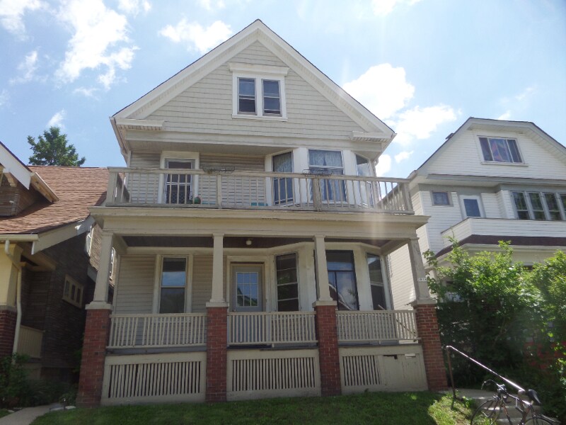 2816 N Fratney St in Milwaukee, WI - Building Photo