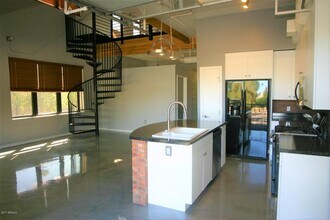 914 E Osborn Rd in Phoenix, AZ - Building Photo - Building Photo