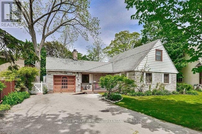 property at 1327 Mineola Gardens
