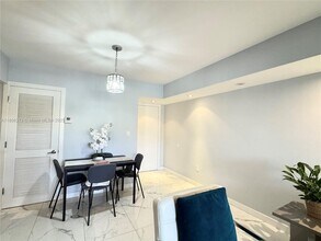 9701 Fontainebleau Blvd in Miami, FL - Building Photo - Building Photo