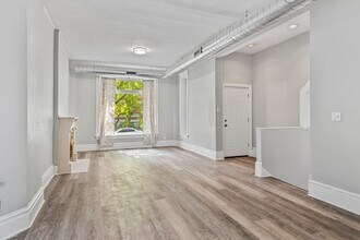 1345 N Maplewood Ave in Chicago, IL - Building Photo - Building Photo