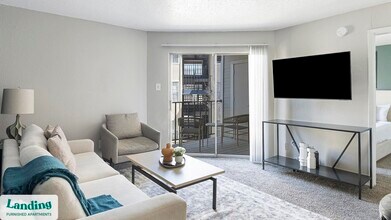 11050 Woodmeadow Pkwy in Dallas, TX - Building Photo - Building Photo
