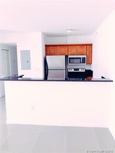 425 NE 30th St-Unit -301 in Miami, FL - Building Photo - Building Photo