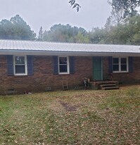 254 Harrell Rd in Burgaw, NC - Building Photo