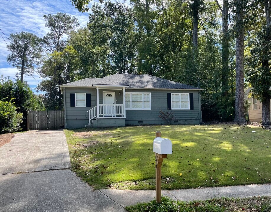 1659 Dresden Dr NE in Atlanta, GA - Foto de edificio