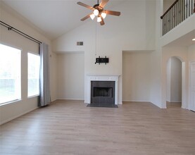 12802 Flat Creek Dr in Pearland, TX - Building Photo - Building Photo