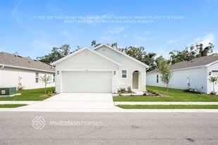 7980 Majestic Palms Ct in Venice, FL - Building Photo