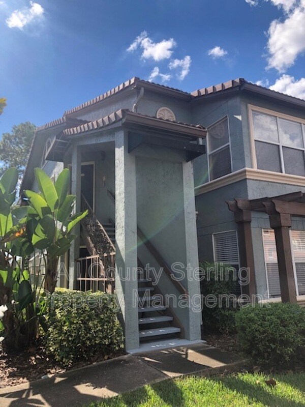 5168 Conroy Rd in Orlando, FL - Foto de edificio - Building Photo