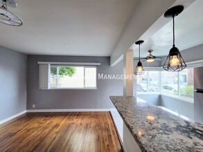 1280 E 4th St in Long Beach, CA - Building Photo - Building Photo