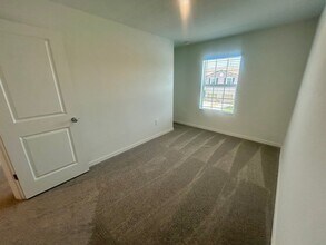 2671 Buttercup Lucine Ln in Ruskin, FL - Building Photo - Building Photo