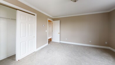 326 Broadway, Unit 21 in Somerville, MA - Building Photo - Building Photo