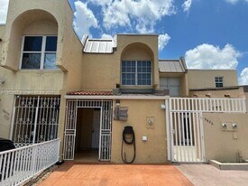 3810 W 11th Ave in Hialeah, FL - Building Photo