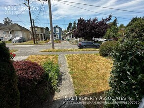 4216 42nd Ave S in Seattle, WA - Building Photo - Building Photo