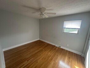 4867 Dierker Rd in Upper Arlington, OH - Building Photo - Building Photo