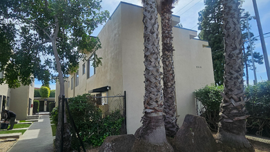 866 W 126th St in Los Angeles, CA - Building Photo - Building Photo