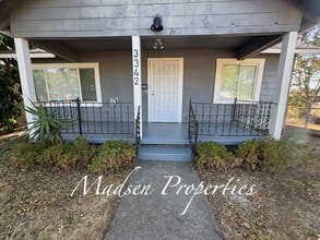 3342 Burlington Ave in Oroville, CA - Building Photo - Building Photo