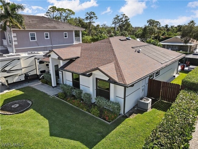 10990 Goodwin St in Bonita Springs, FL - Foto de edificio - Building Photo