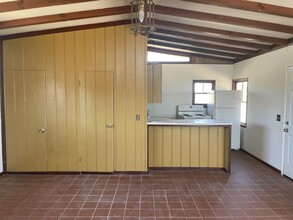 5646 Paradise View Rd in Yucca Valley, CA - Building Photo - Building Photo