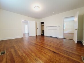104 N Ransom St in Gastonia, NC - Foto de edificio - Building Photo