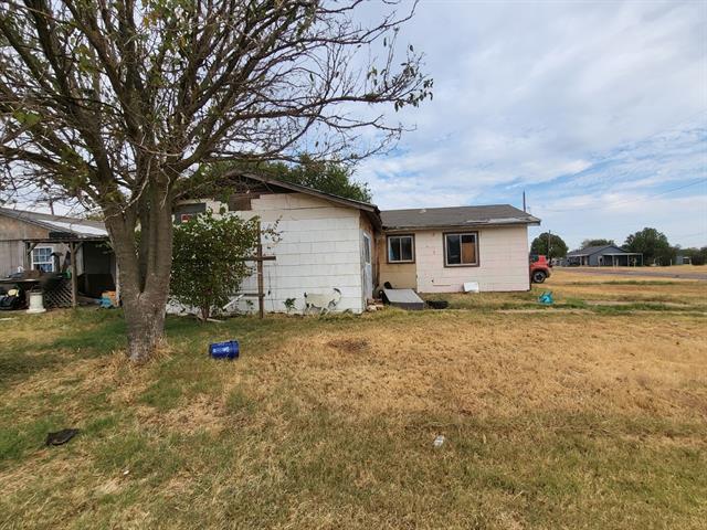 property at 501 E Lincoln Ave