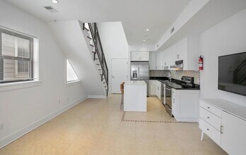 1461 Harvard St NW in Washington, DC - Building Photo - Building Photo