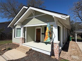 402 W Third Street Unit in Brenham, TX - Building Photo